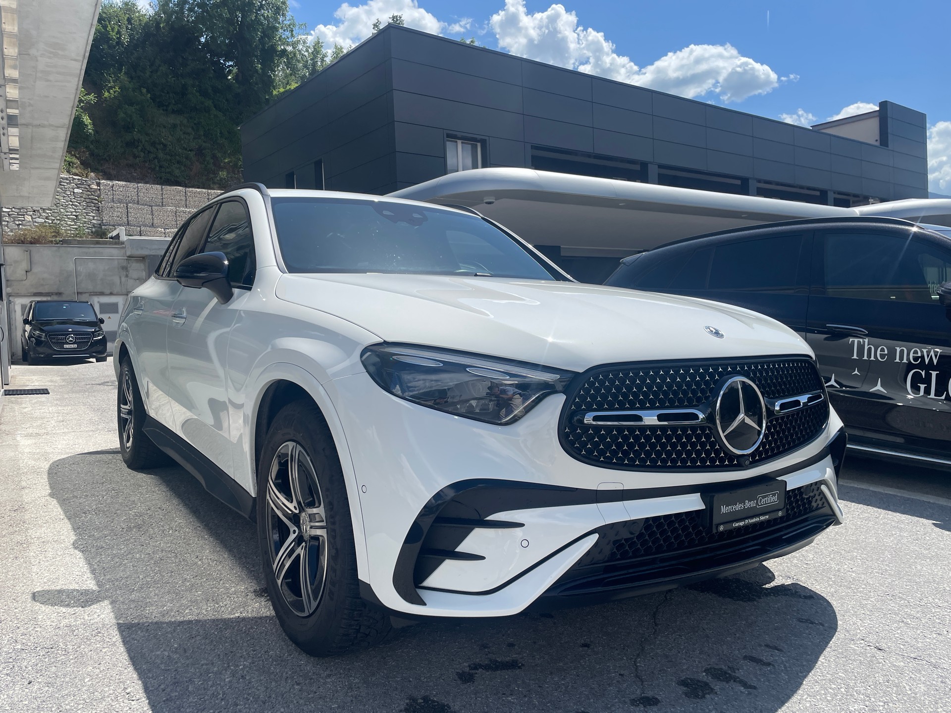 MERCEDES-BENZ GLC 220 d 4Matic 9G-Tronic AMG Line-image-3