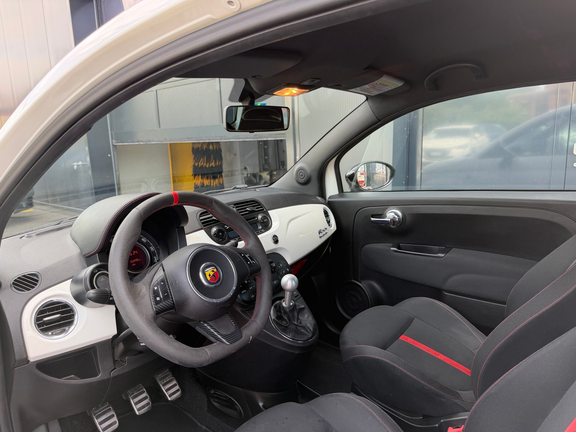 FIAT 500 1.4 16V Turbo Abarth-image-8