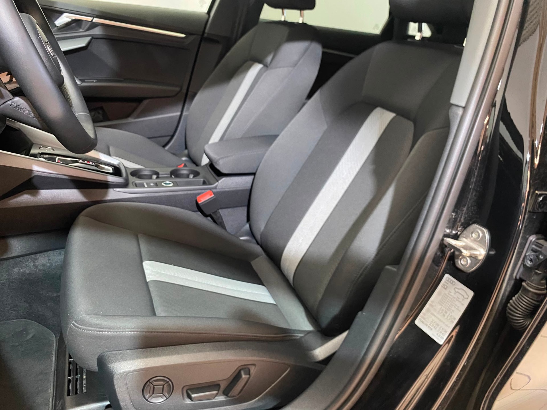 AUDI A3 Limousine TFSI 110 kW advanced S tronic-image-6