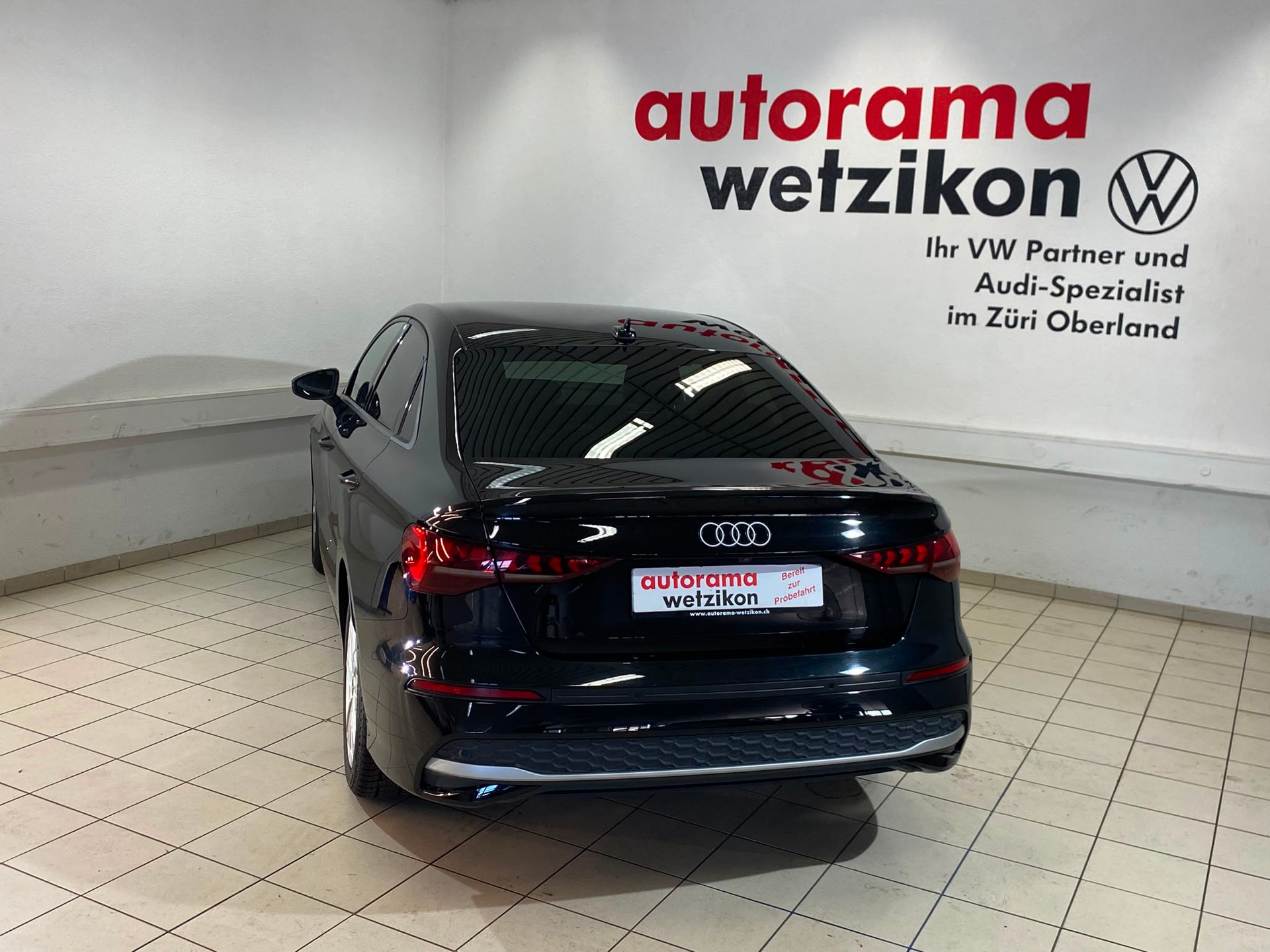 AUDI A3 Limousine TFSI 110 kW advanced S tronic-image-3