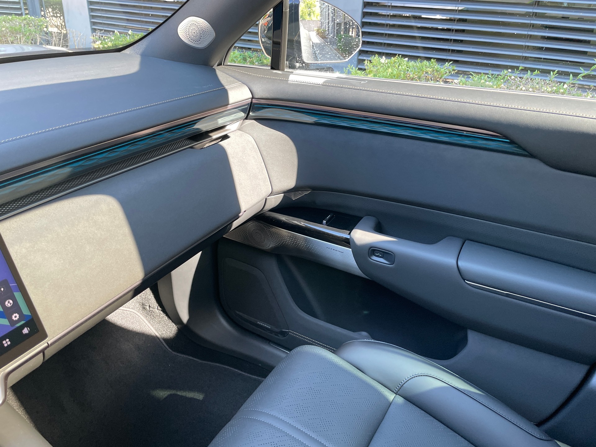 ZEEKR ZEEKR 7X 100kWh Privilege AWD mit Comfort und Cockpitpaket, AHK, Modell 2026-image-24