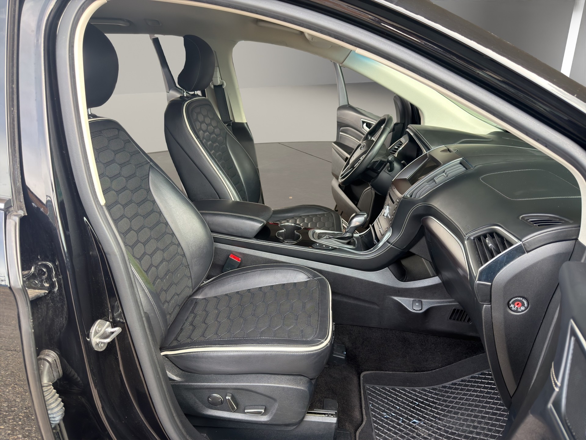 FORD Edge 2.0 TDCi Vignale 4WD PowerShift-image-12