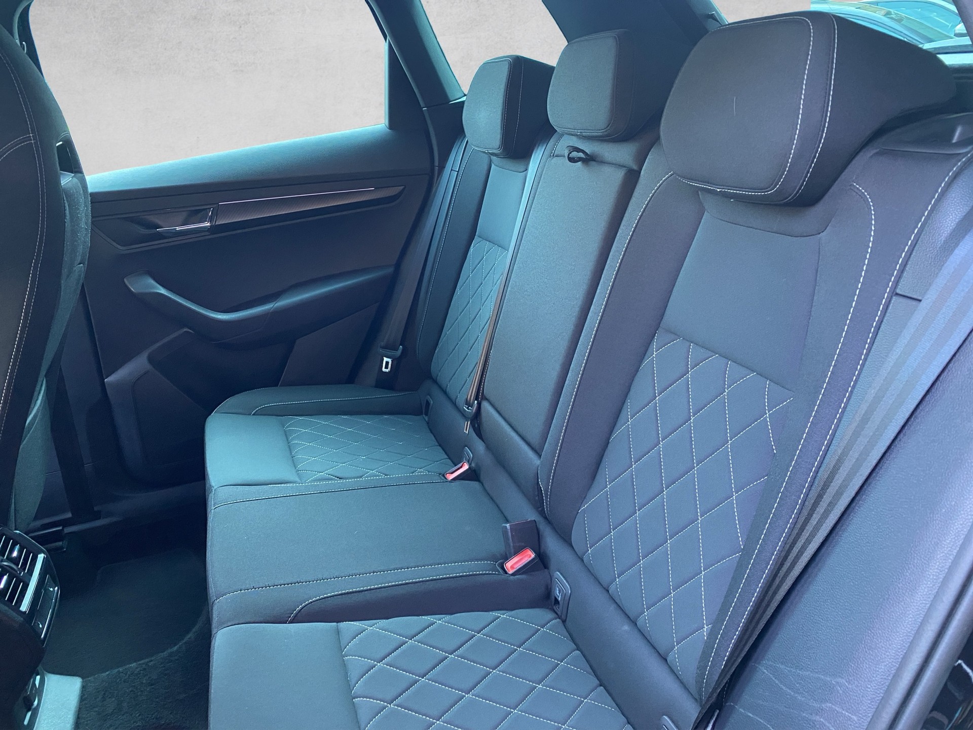 SKODA Karoq 2.0 TDI CR Sport Line 4x4 DSG-image-12