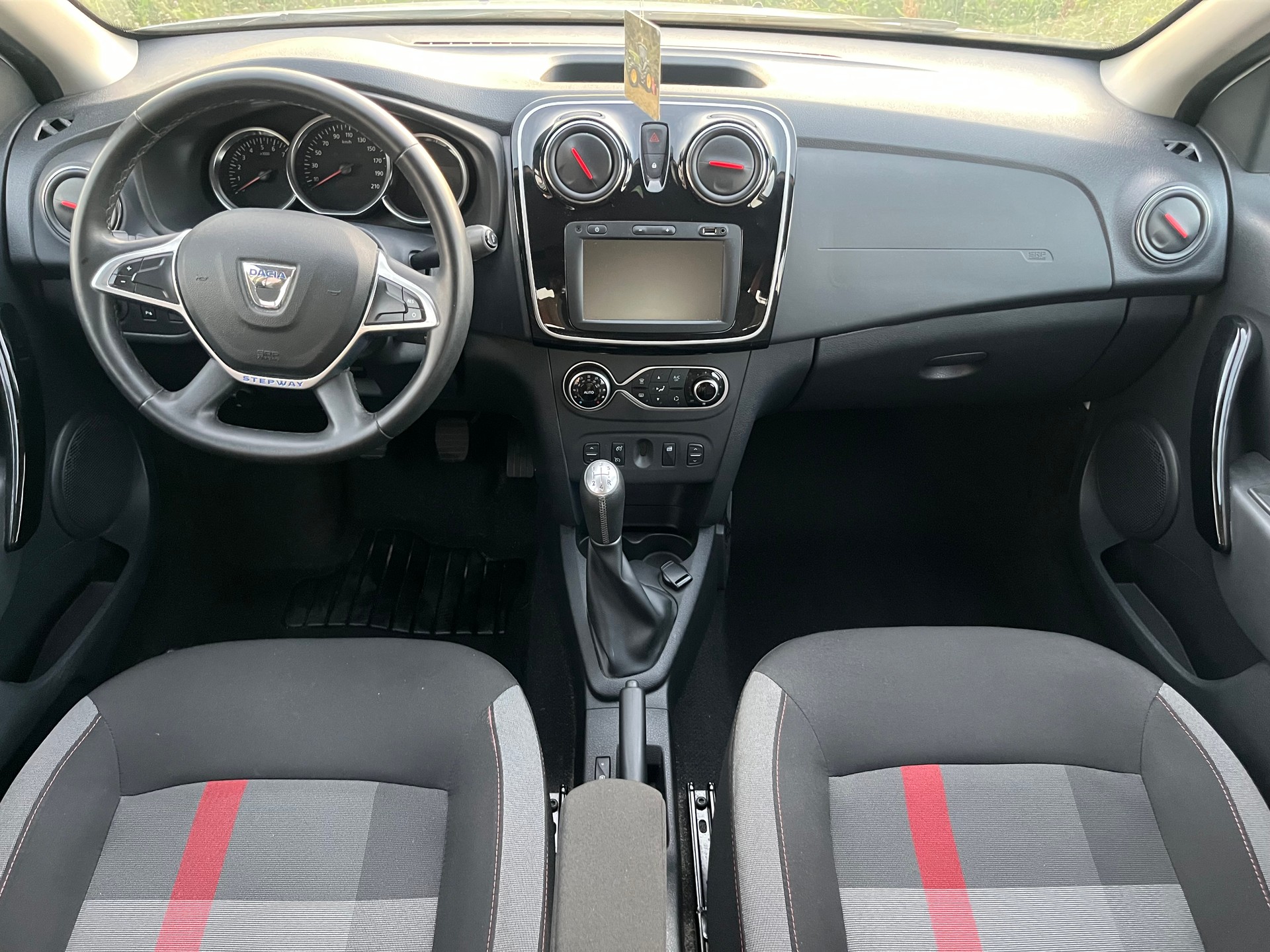 DACIA Sandero1.5dCi Stepway-image-10