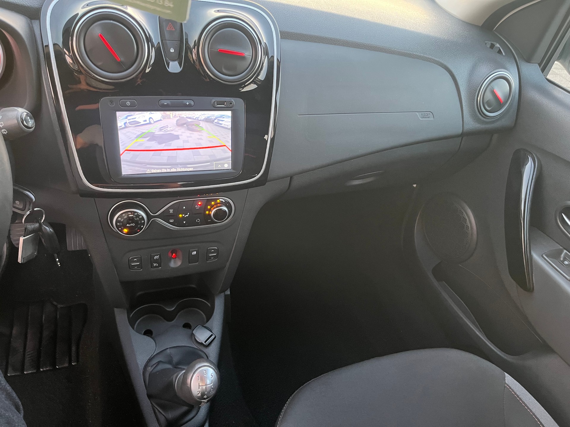 DACIA Sandero1.5dCi Stepway-image-12