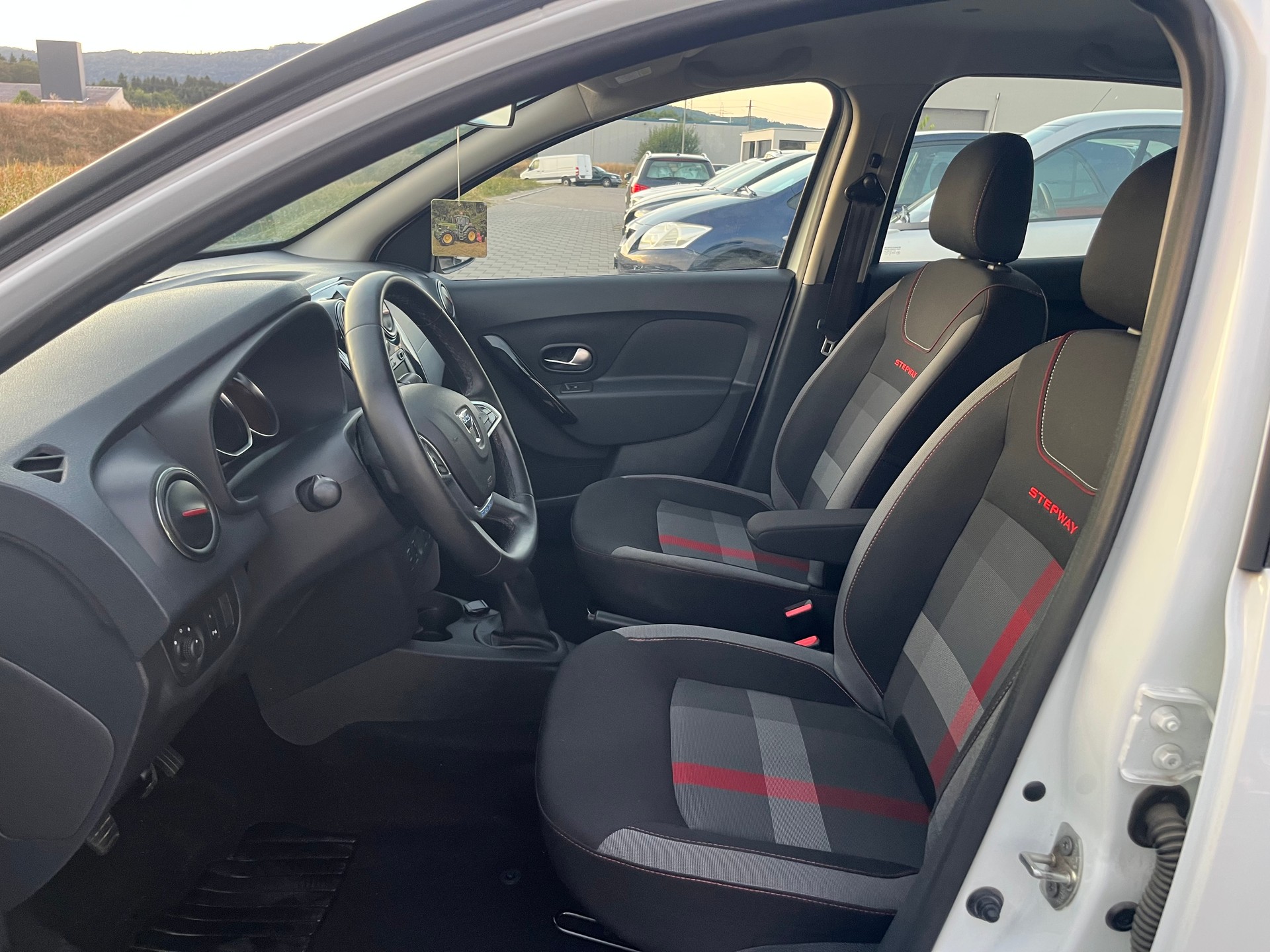 DACIA Sandero1.5dCi Stepway-image-9