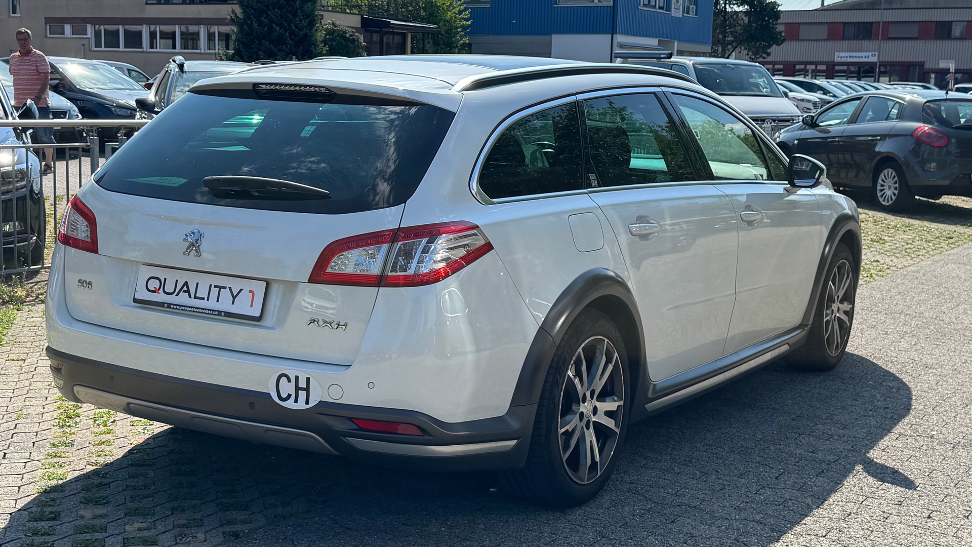 PEUGEOT 508 2.0 HDI Hybrid4 Allure EGS6-image-3