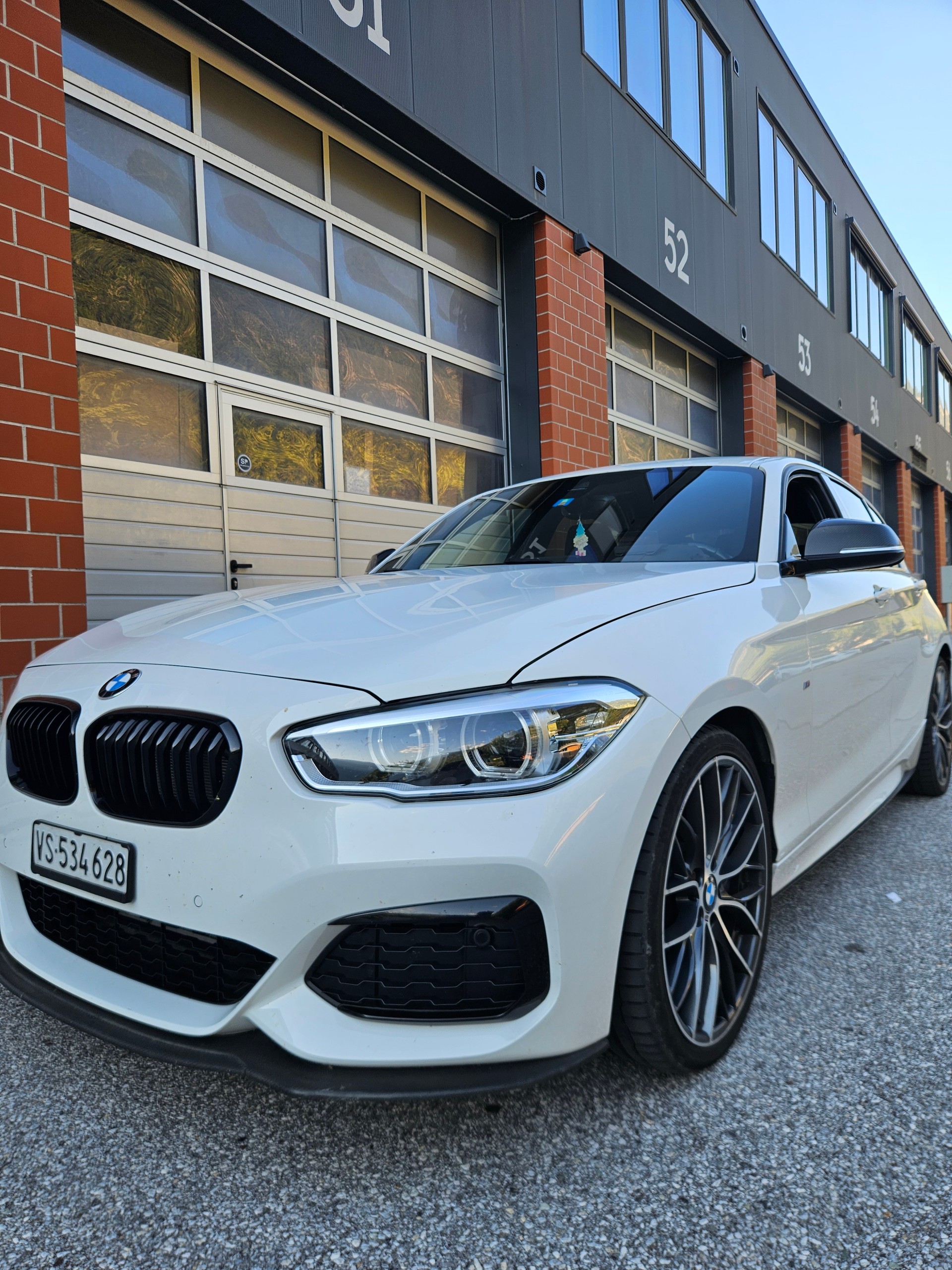 BMW M140i xDrive-image-0