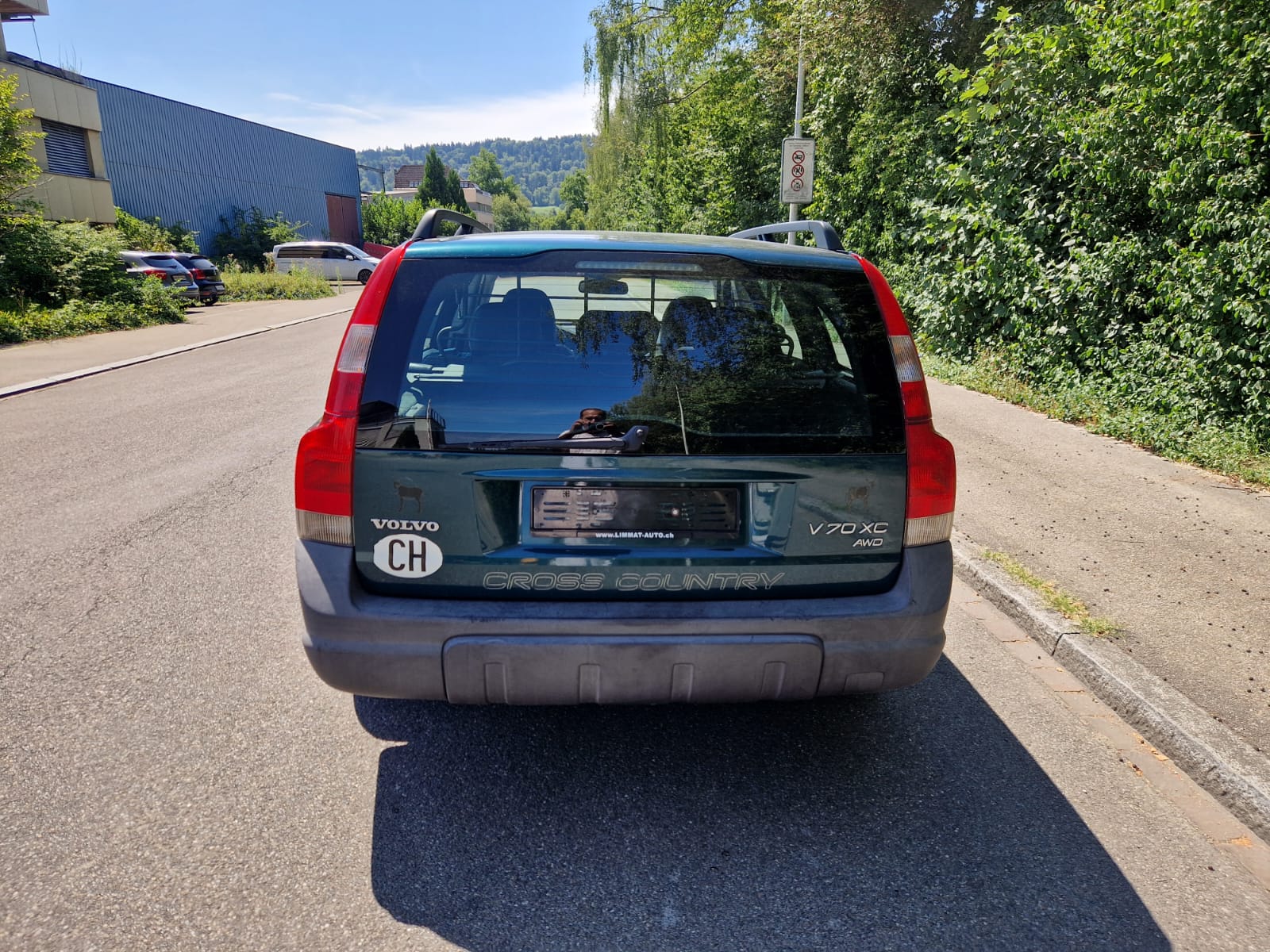 VOLVO V70 2.4T XC AWD-image-10