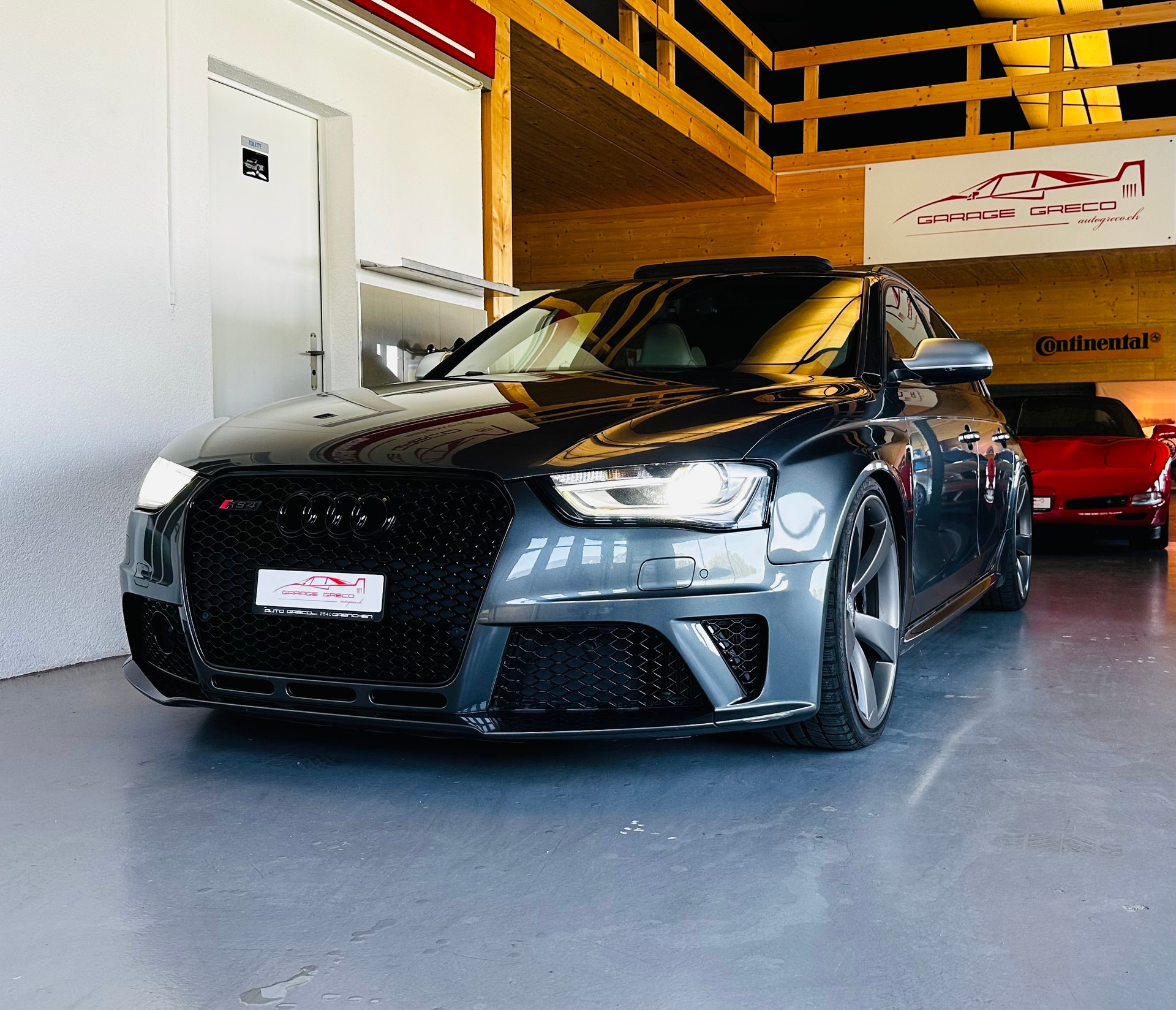 AUDI RS4 Avant 4.2 FSI V8 quattro S-tronic "FRISCH AB MFK"-image-2
