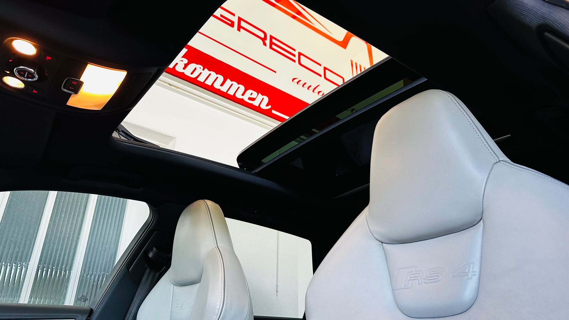 AUDI RS4 Avant 4.2 FSI V8 quattro S-tronic "FRISCH AB MFK"-image-13