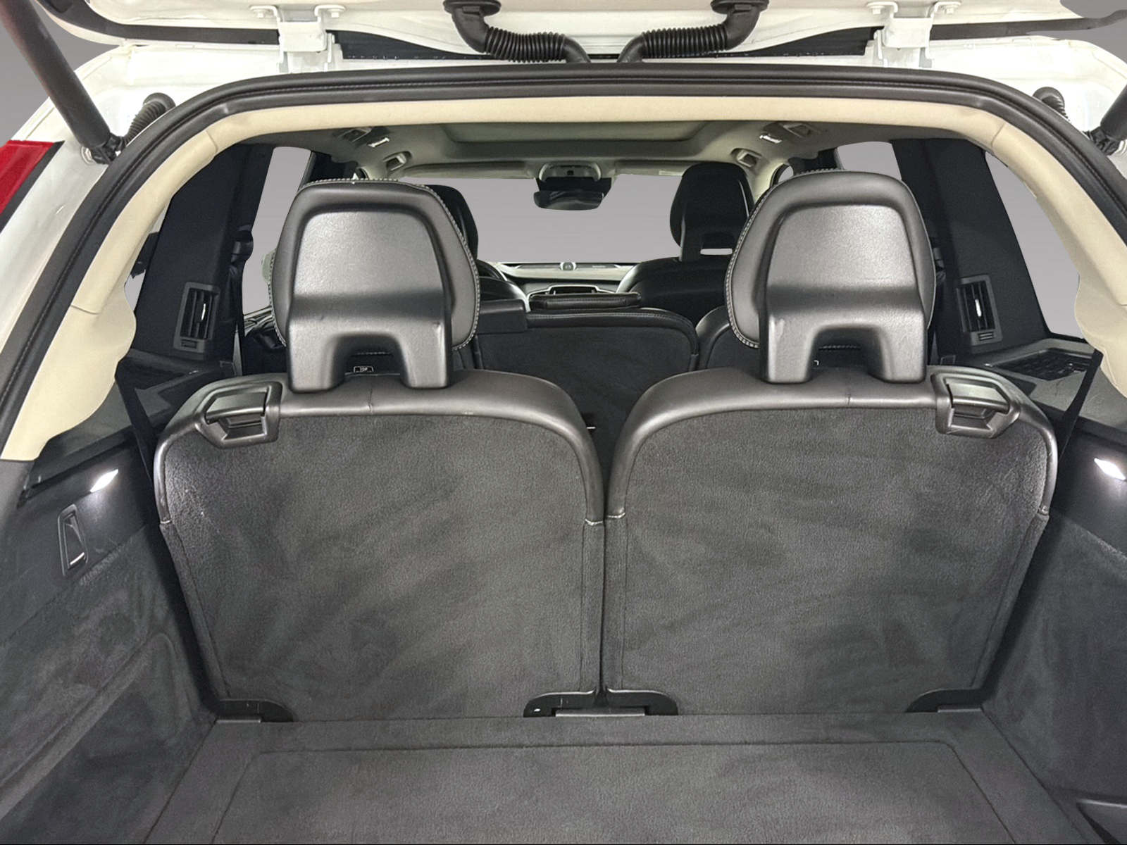 VOLVO XC90 2.0 T8 TE Momentum 7P. AWD-image-5