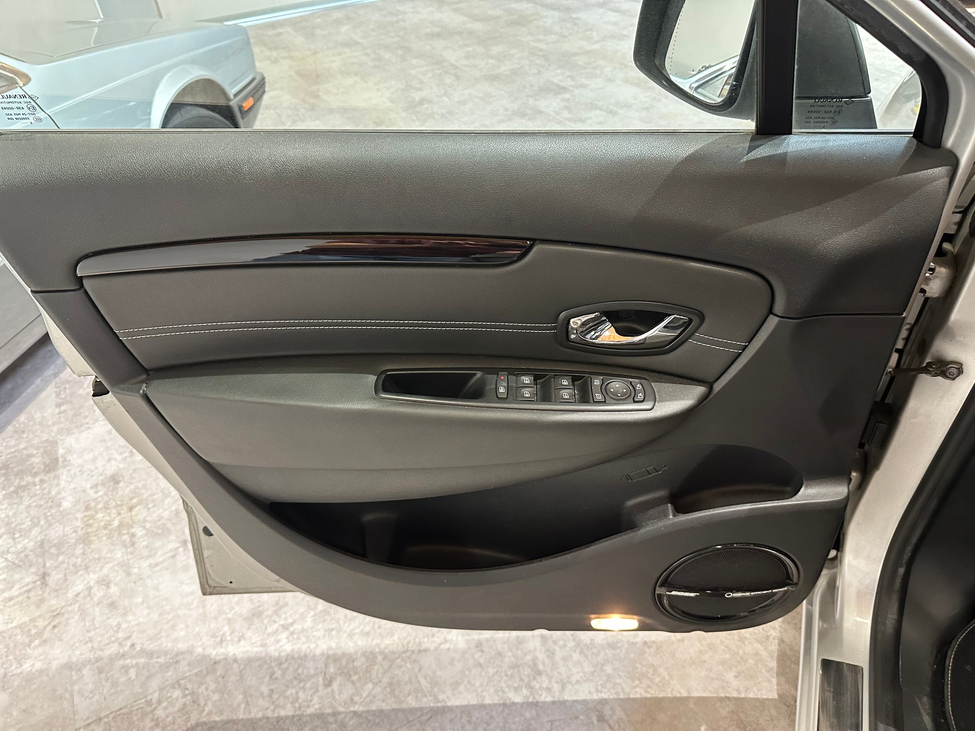 RENAULT Grand Scénic 1.2 16V Turbo Bose Edition/7-Plätzer/Vollausstattung/8 x Aluräder/Frisch ab MFK und Service-image-12