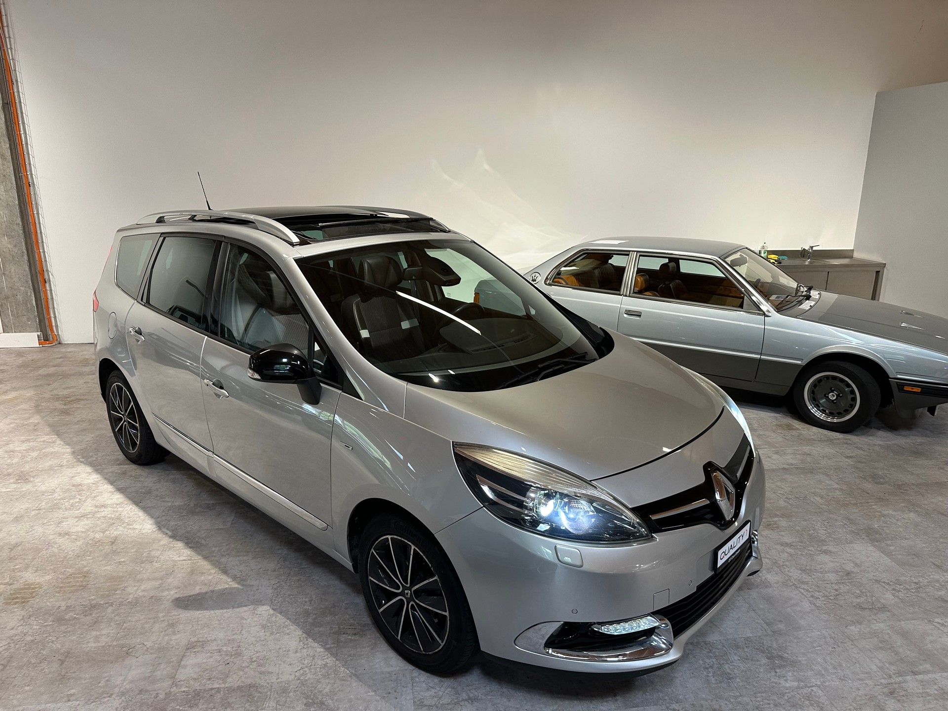 RENAULT Grand Scénic 1.2 16V Turbo Bose Edition/7-Plätzer/Vollausstattung/8 x Aluräder/Frisch ab MFK und Service-image-9