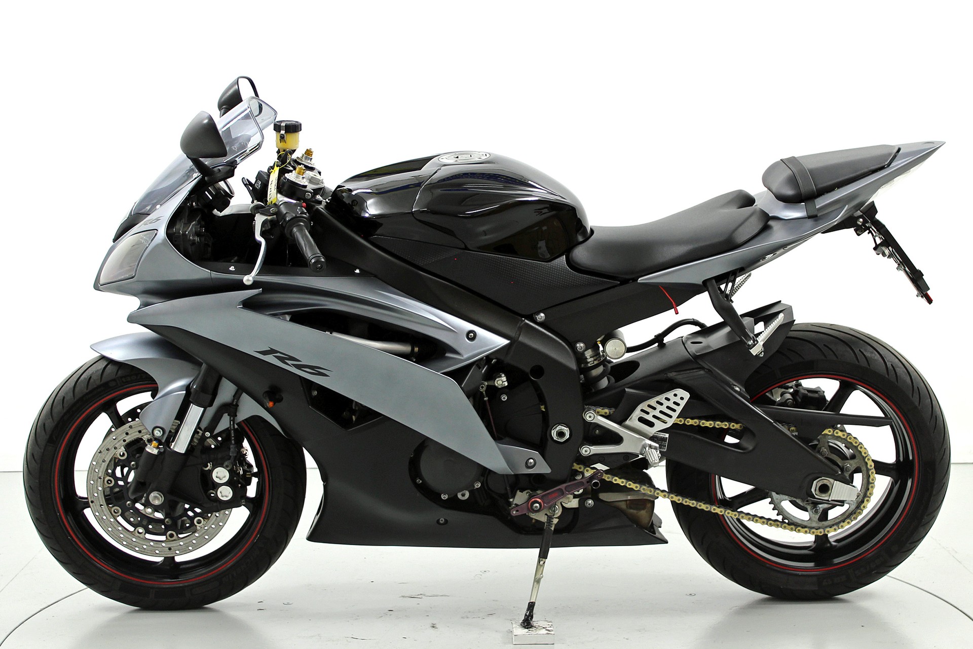 YAMAHA YZF-R6-image-4