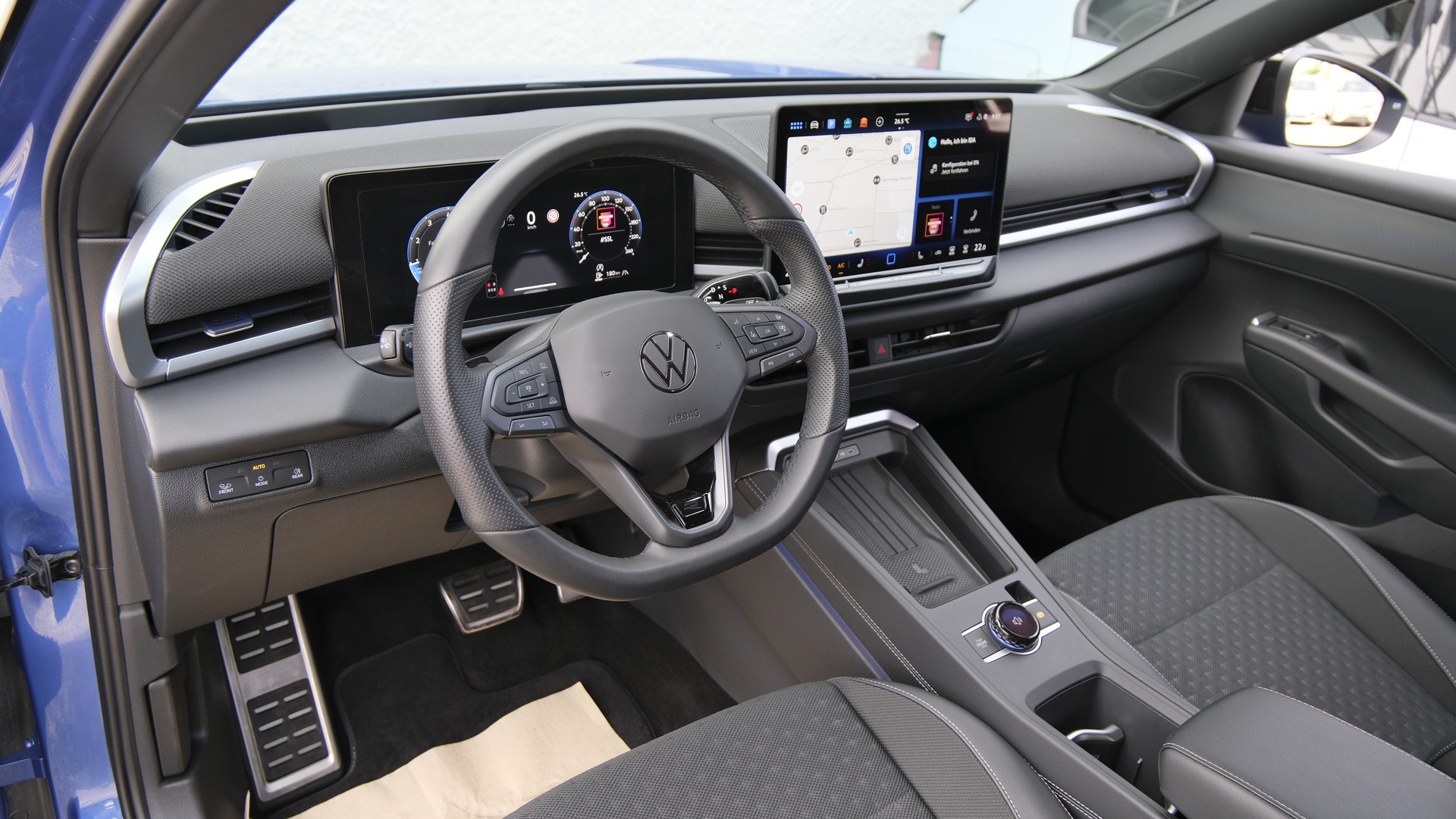 VW T-Roc 1.5 eTSI mHEV R-Line DSG-showroom-element-2