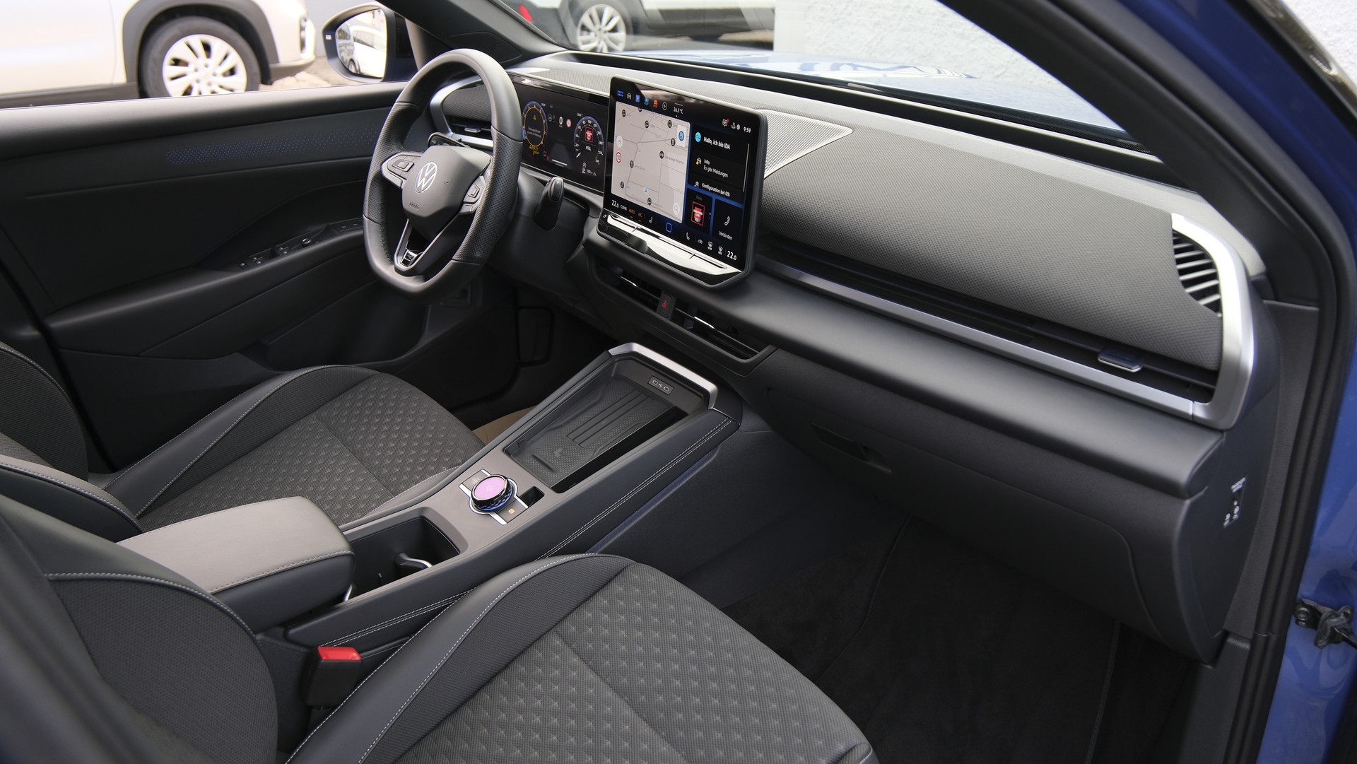 VW T-Roc 1.5 eTSI mHEV R-Line DSG-image-13