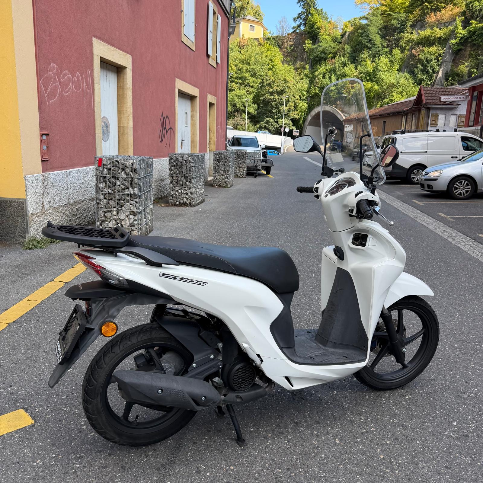 HONDA NSC Vision 110-showroom-element-2
