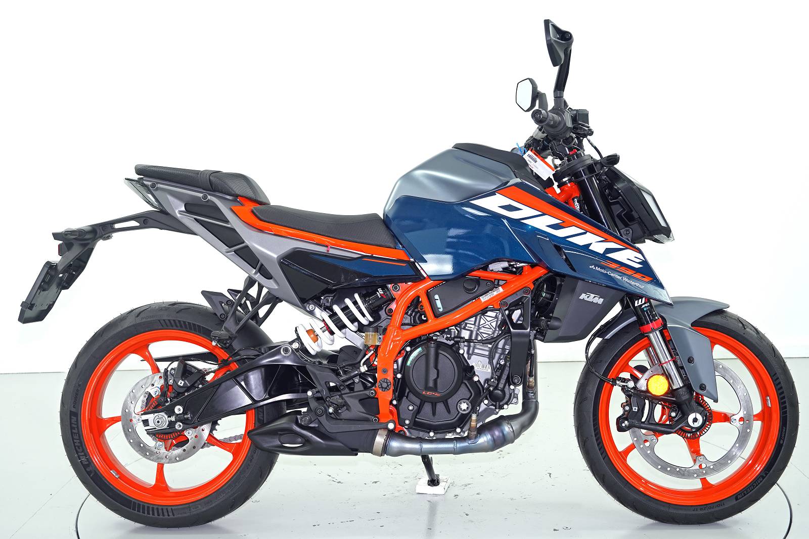 KTM 390 Duke-showroom-element-3
