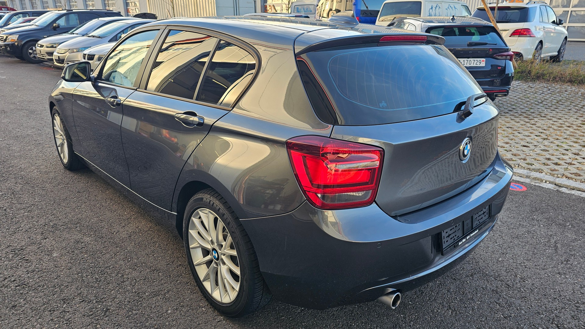 BMW 116d Urban Line Steptronic-image-4