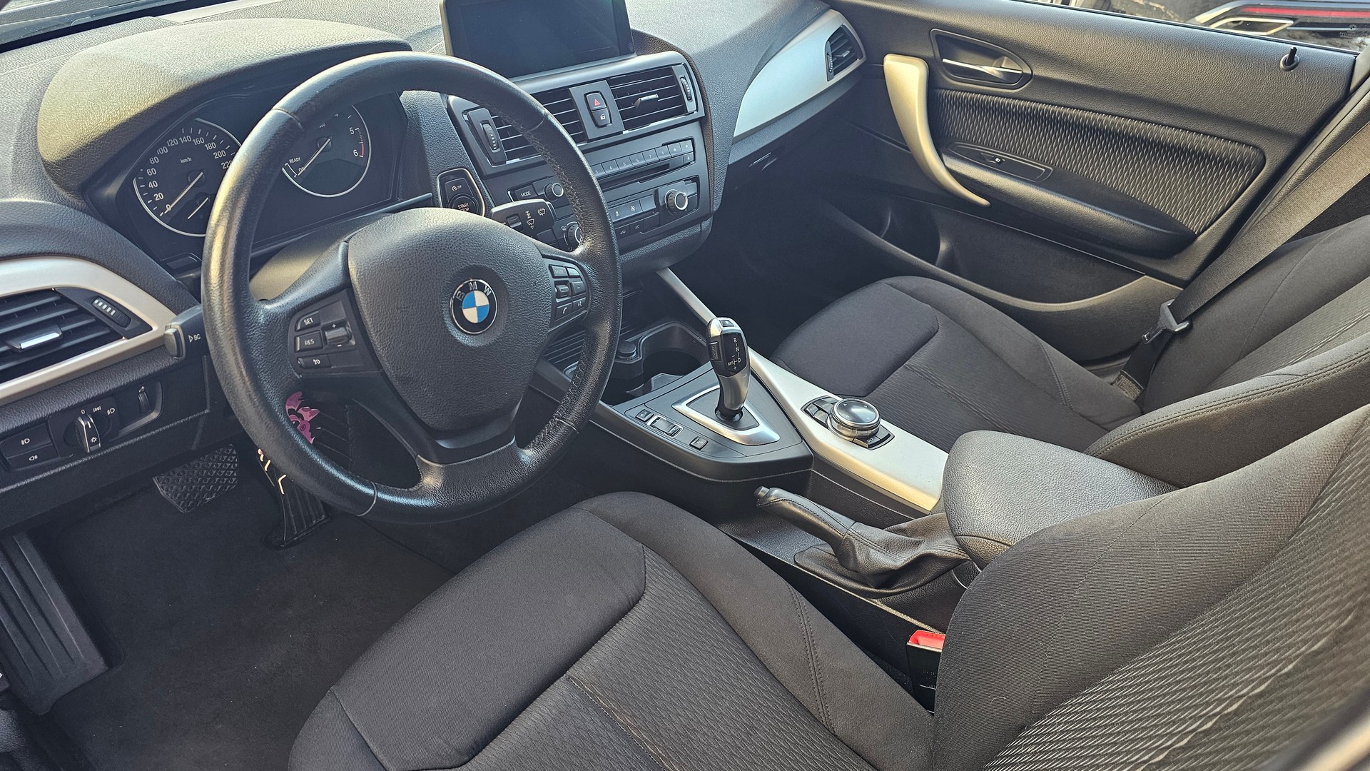 BMW 116d Urban Line Steptronic-image-7