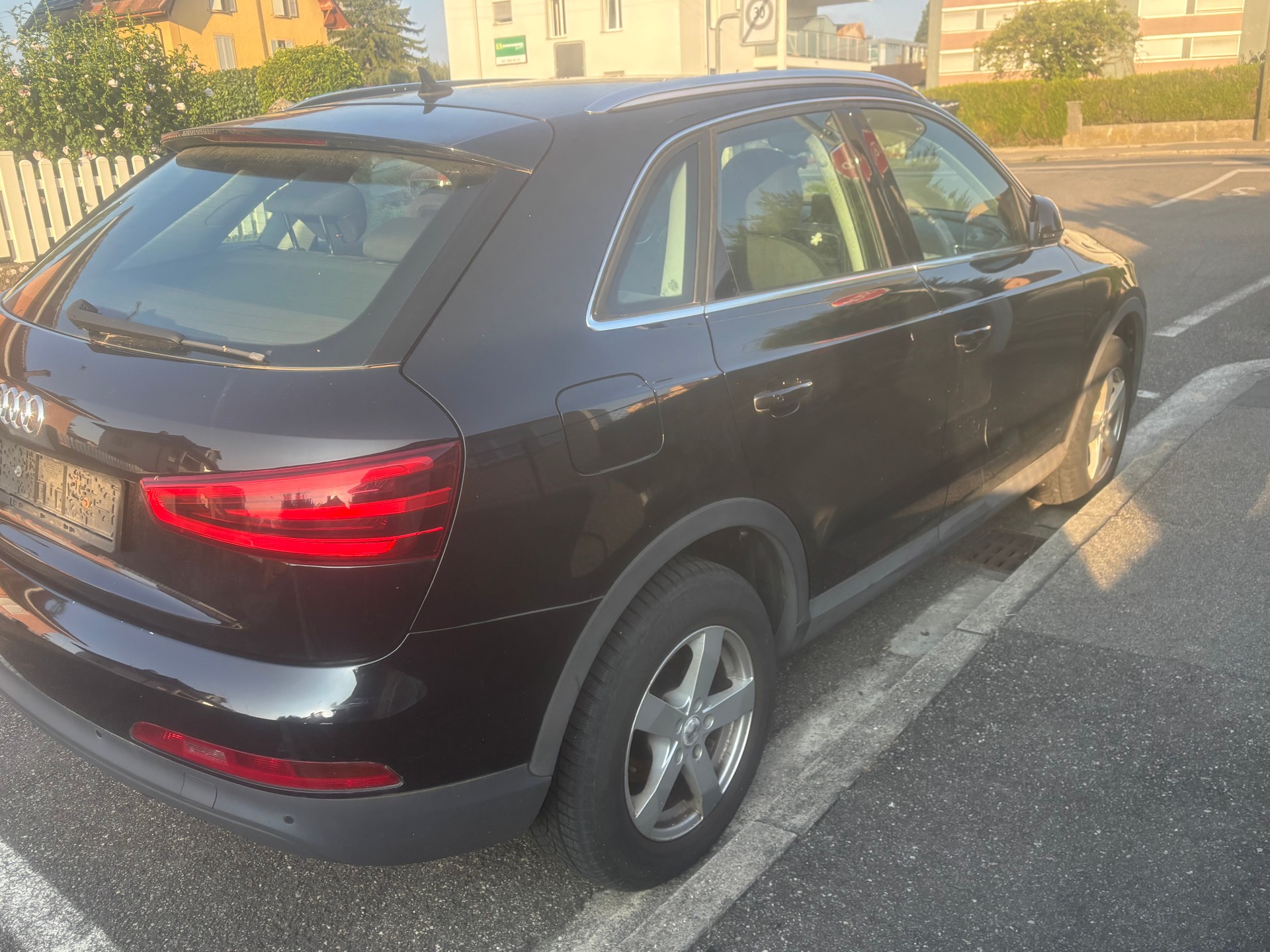 AUDI Q3 1.4 TFSI Start S-tronic-image-8