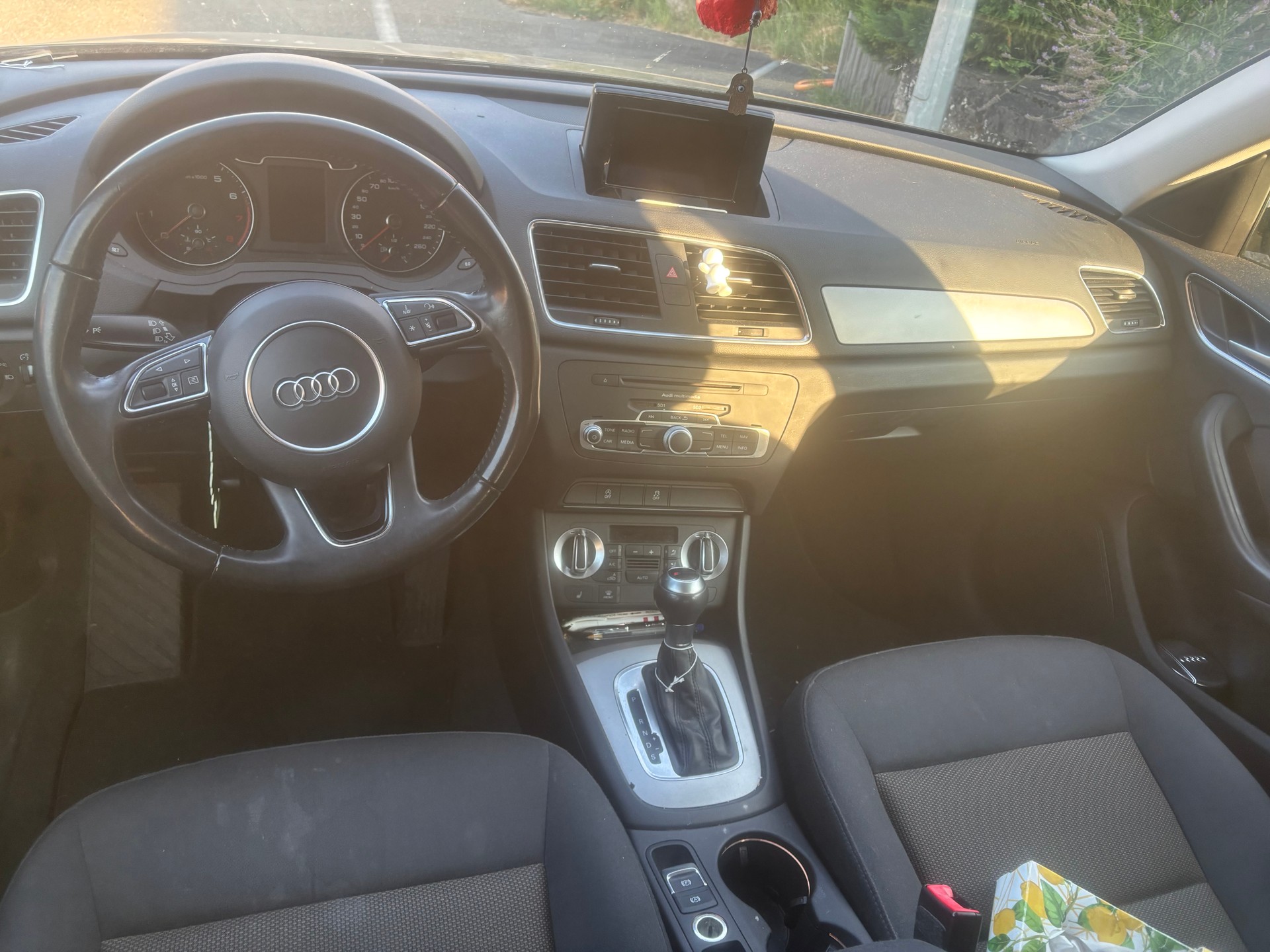 AUDI Q3 1.4 TFSI Start S-tronic-image-5