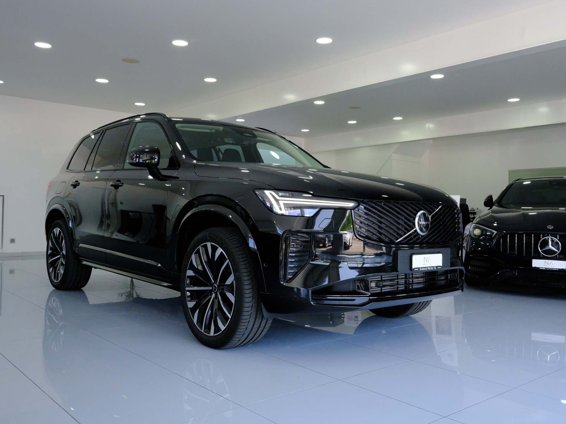 VOLVO XC90 T8 eAWD PluginHybrid Plus Dark Geartronic-image-1