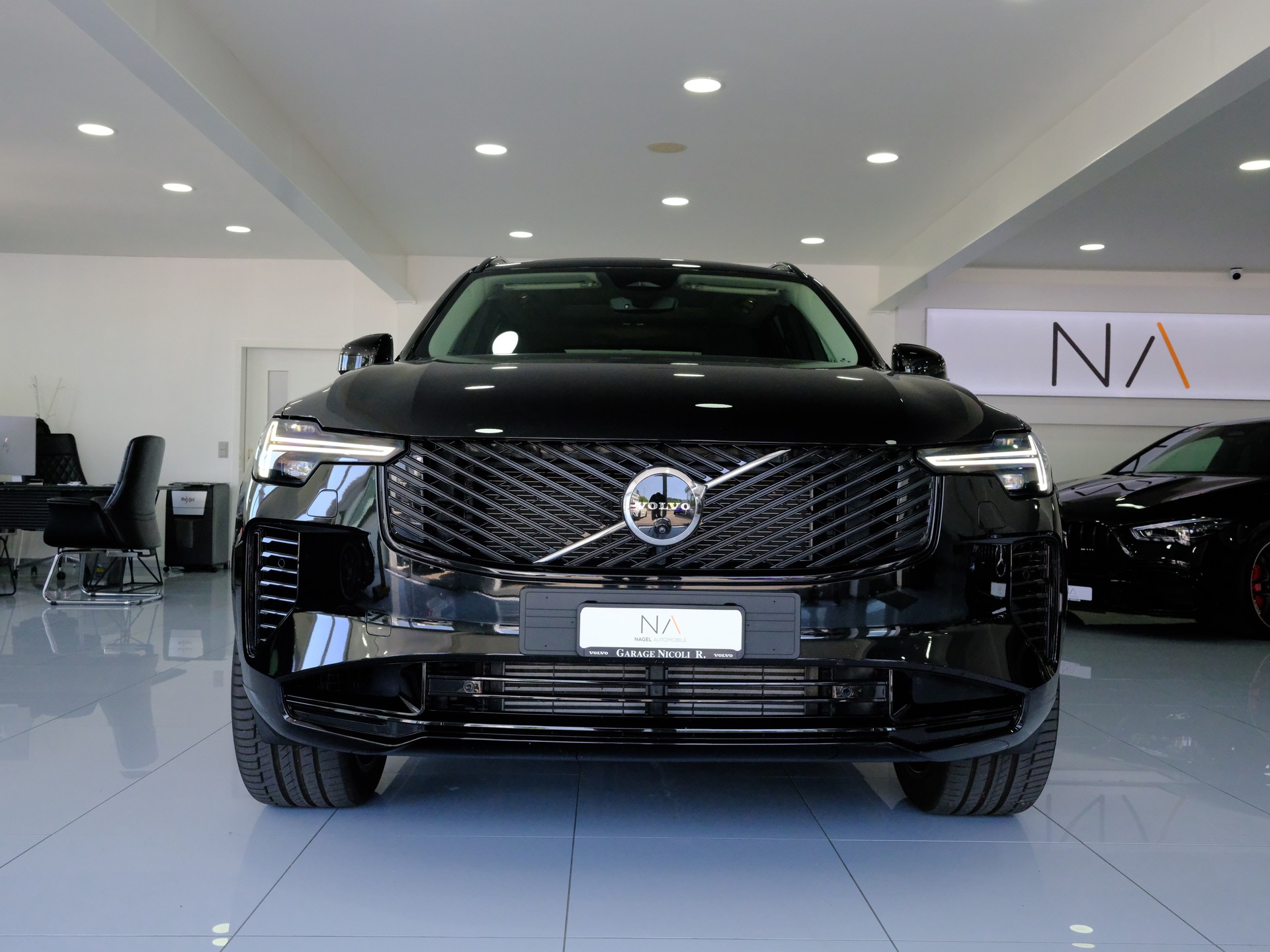 VOLVO XC90 T8 eAWD PluginHybrid Plus Dark Geartronic-image-2
