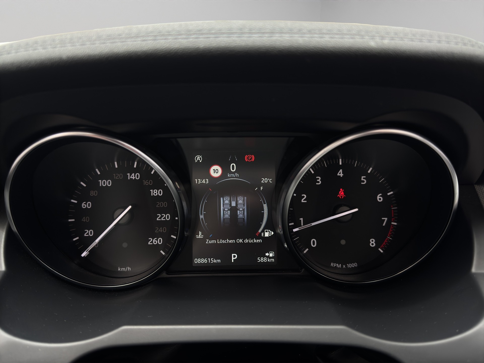 LAND ROVER Range Rover Evoque Convertible 2.0 Si4 HSE Dynamic-image-8