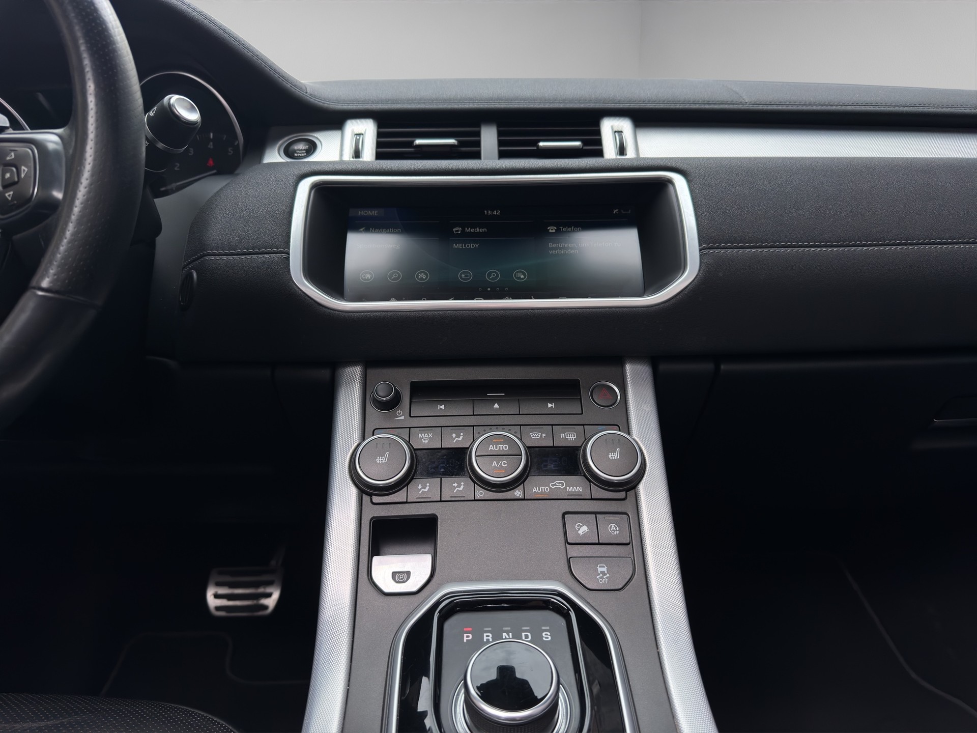 LAND ROVER Range Rover Evoque Convertible 2.0 Si4 HSE Dynamic-image-10