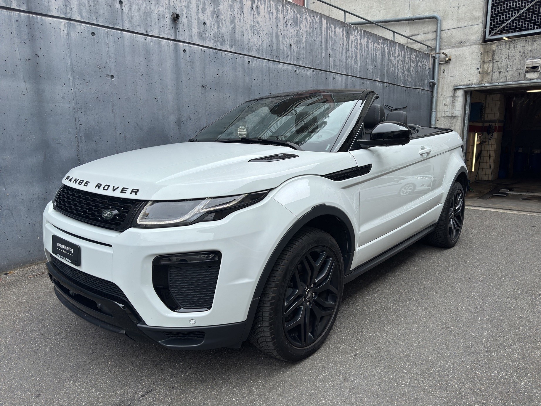 LAND ROVER Range Rover Evoque Convertible 2.0 Si4 HSE Dynamic-image-6
