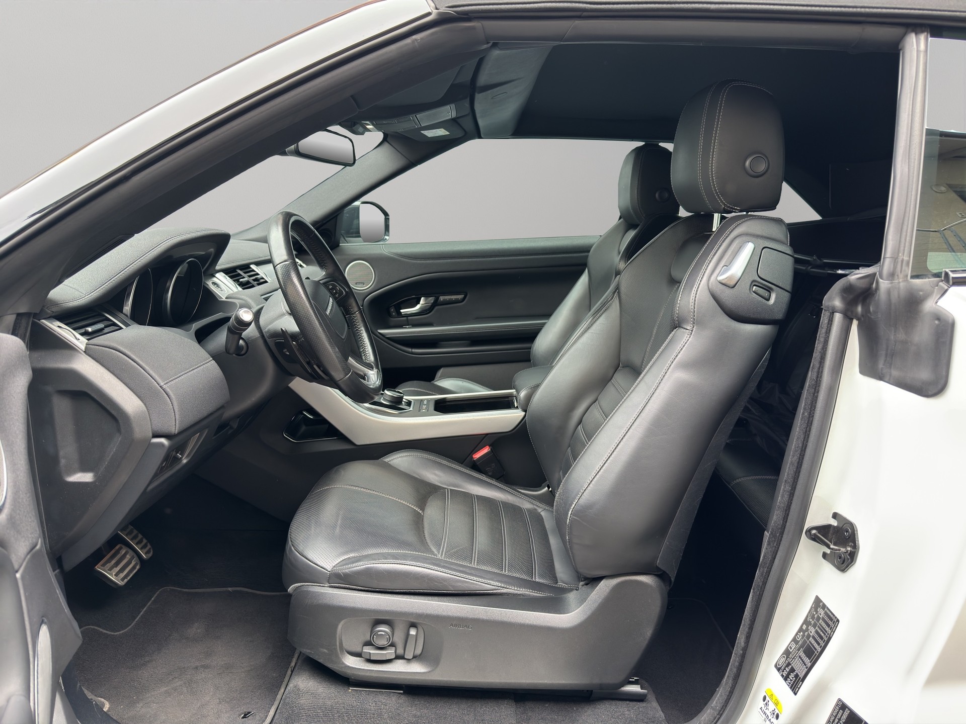 LAND ROVER Range Rover Evoque Convertible 2.0 Si4 HSE Dynamic-image-14