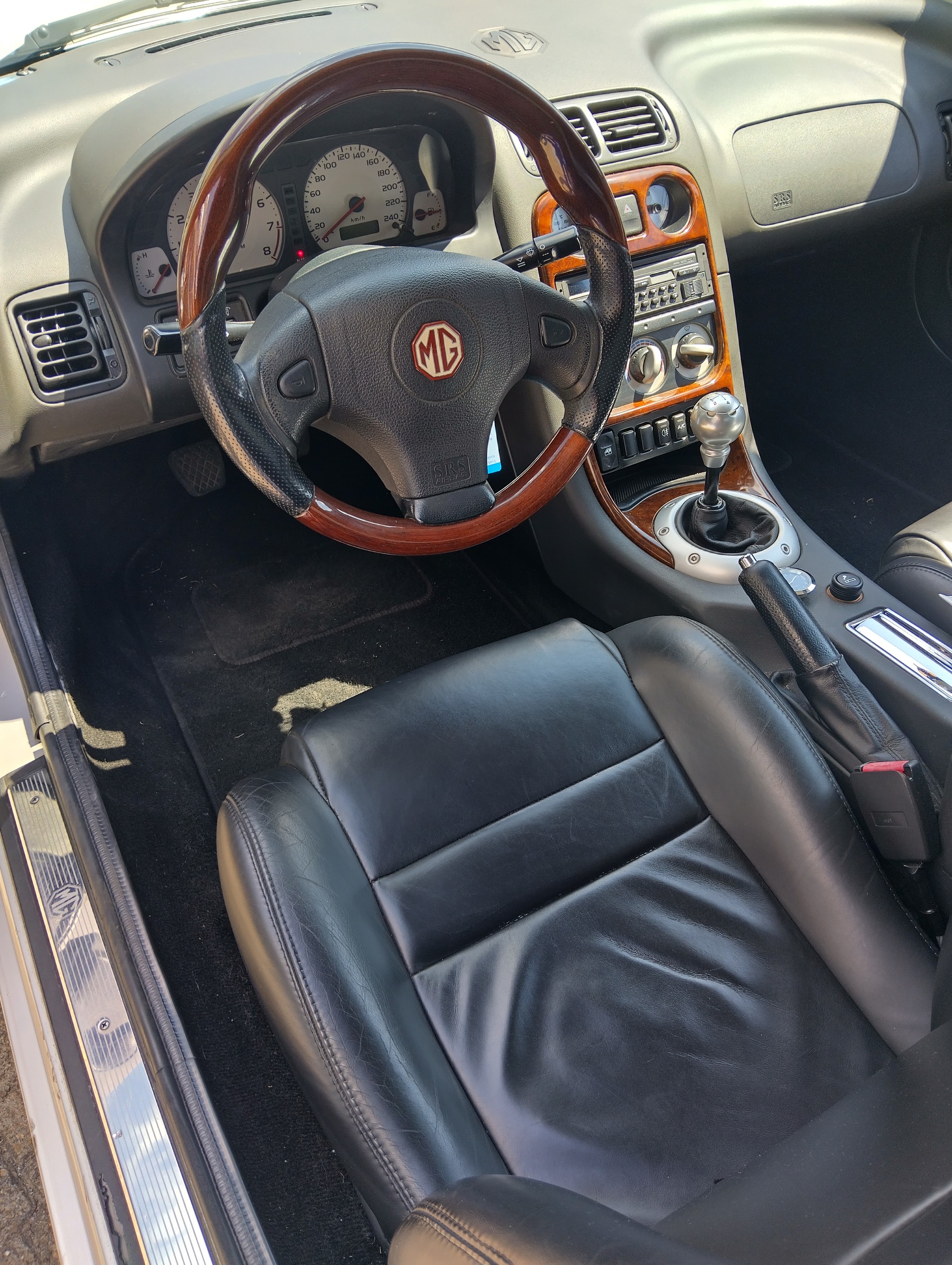 MG MGF 1.8i-image-4