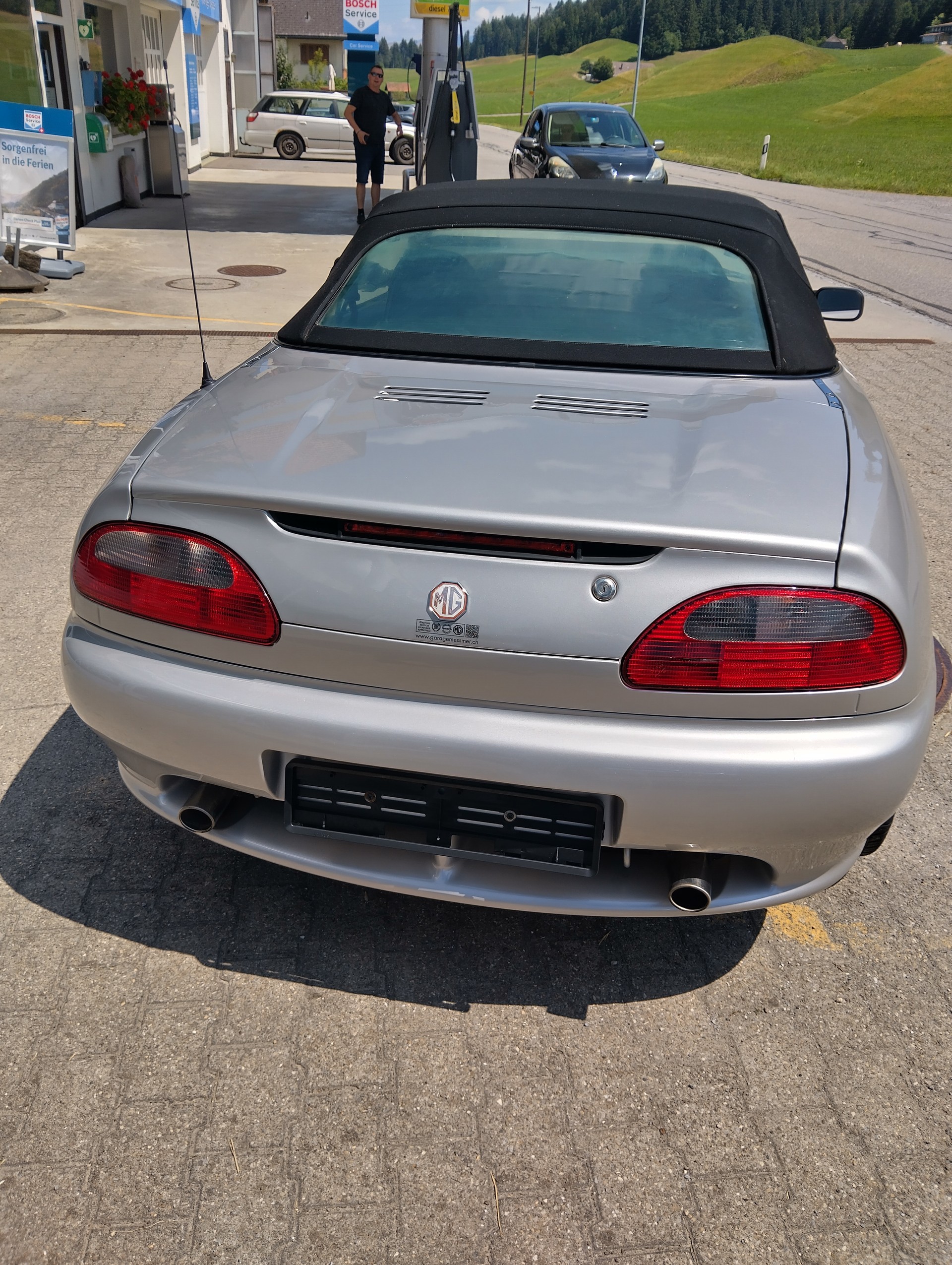 MG MGF 1.8i-image-2