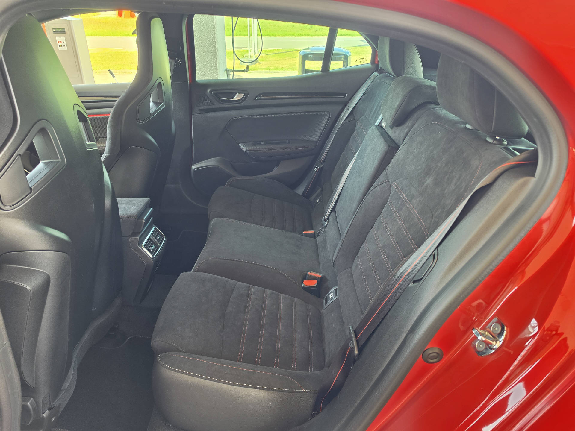 RENAULT Mégane Sport 1.8 T Trophy EDC-image-11