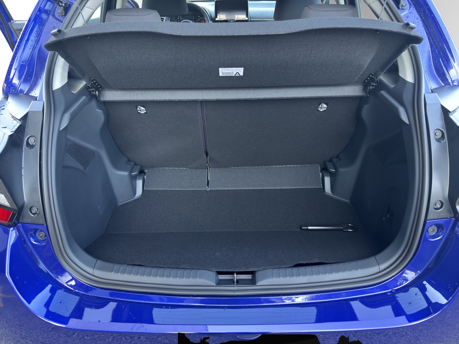 MAZDA 2 Hybrid Centre-Line-image-5