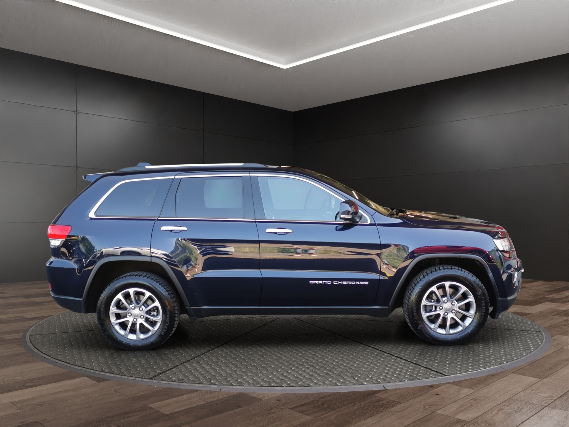 JEEP Grand Cherokee 3.0 CRD Limited Automatic-image-4