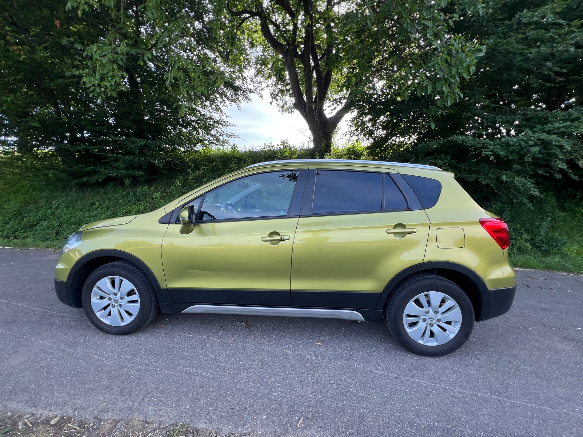 SUZUKI SX4 S-Cross 1.6 TD Sergio Cellano Top 4WD-image-7