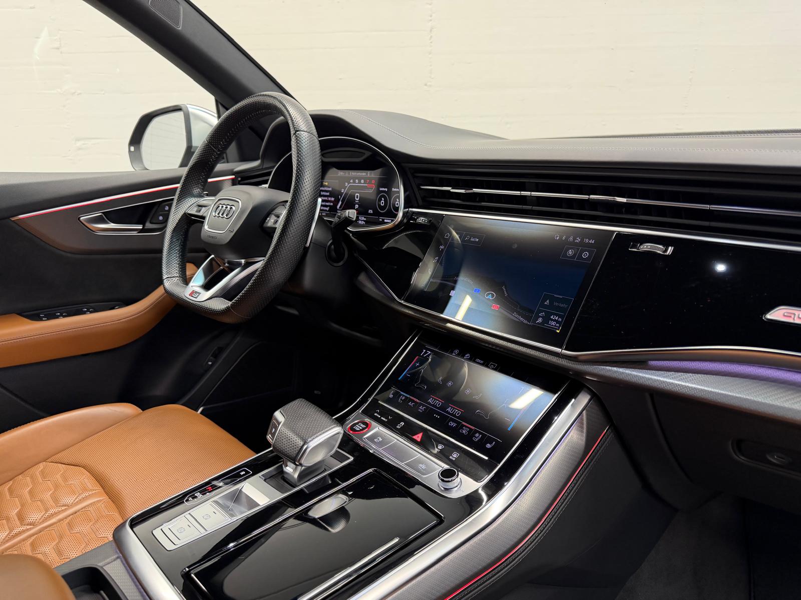 AUDI RSQ8 Limited Grey&Black Performance quattro tiptronic 2Jahre Garantie-image-9