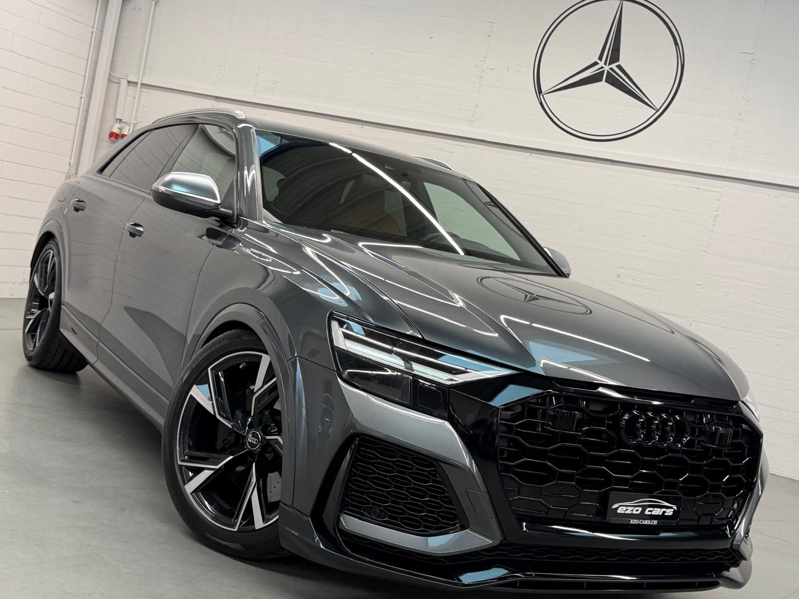 AUDI RSQ8 Limited Grey&Black Performance quattro tiptronic 2Jahre Garantie-showroom-element-3