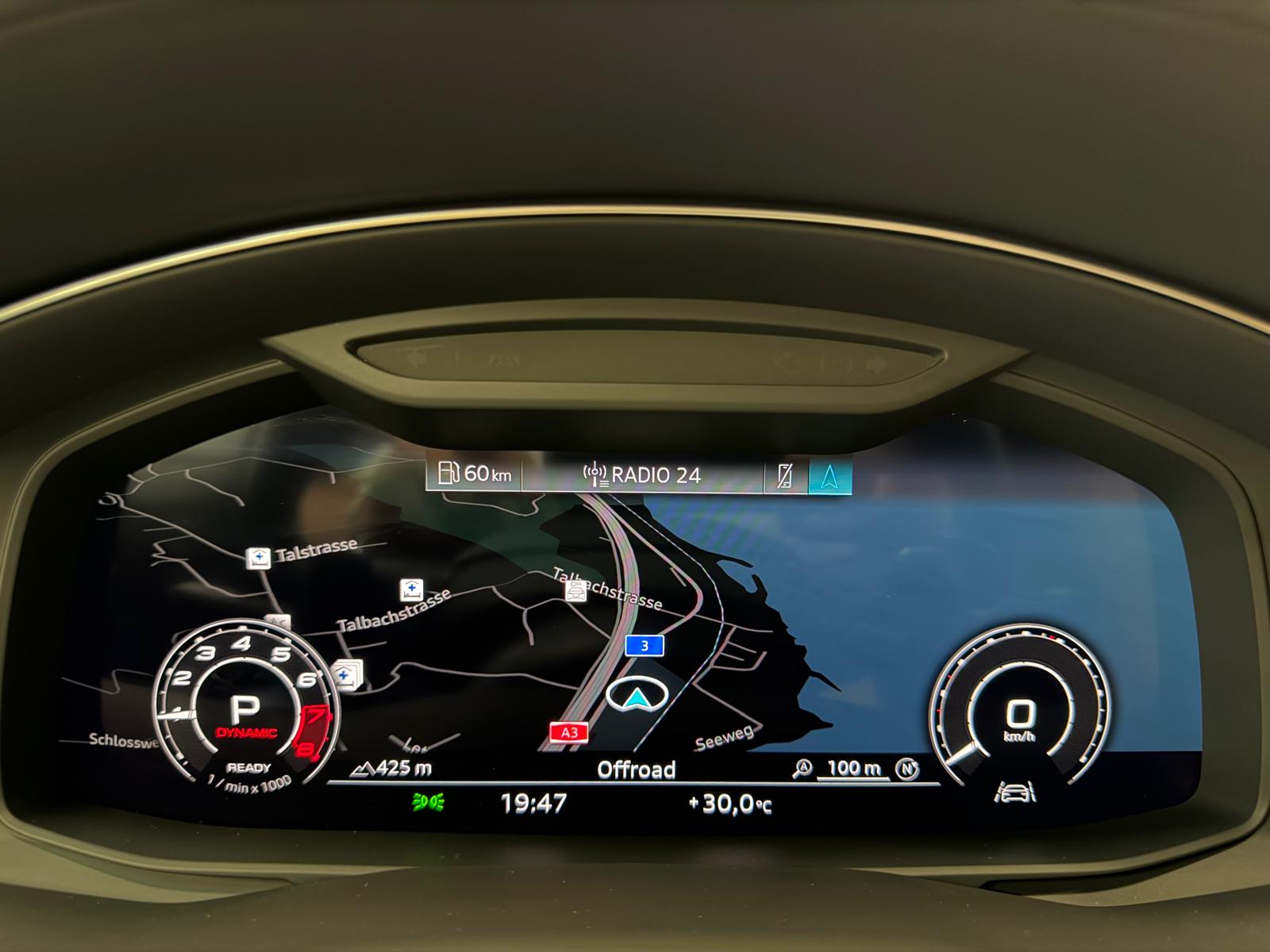 AUDI RSQ8 Limited Grey&Black Performance quattro tiptronic 2Jahre Garantie-image-18