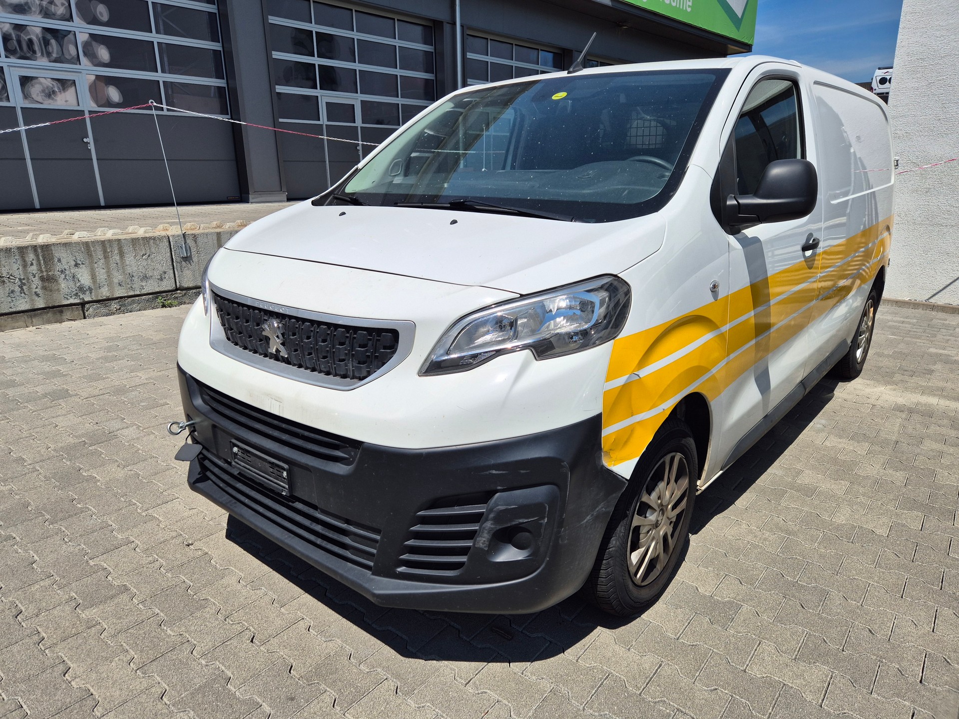 PEUGEOT Expert 2.0 BlueHDi 180 S&S Allure Compact EAT8