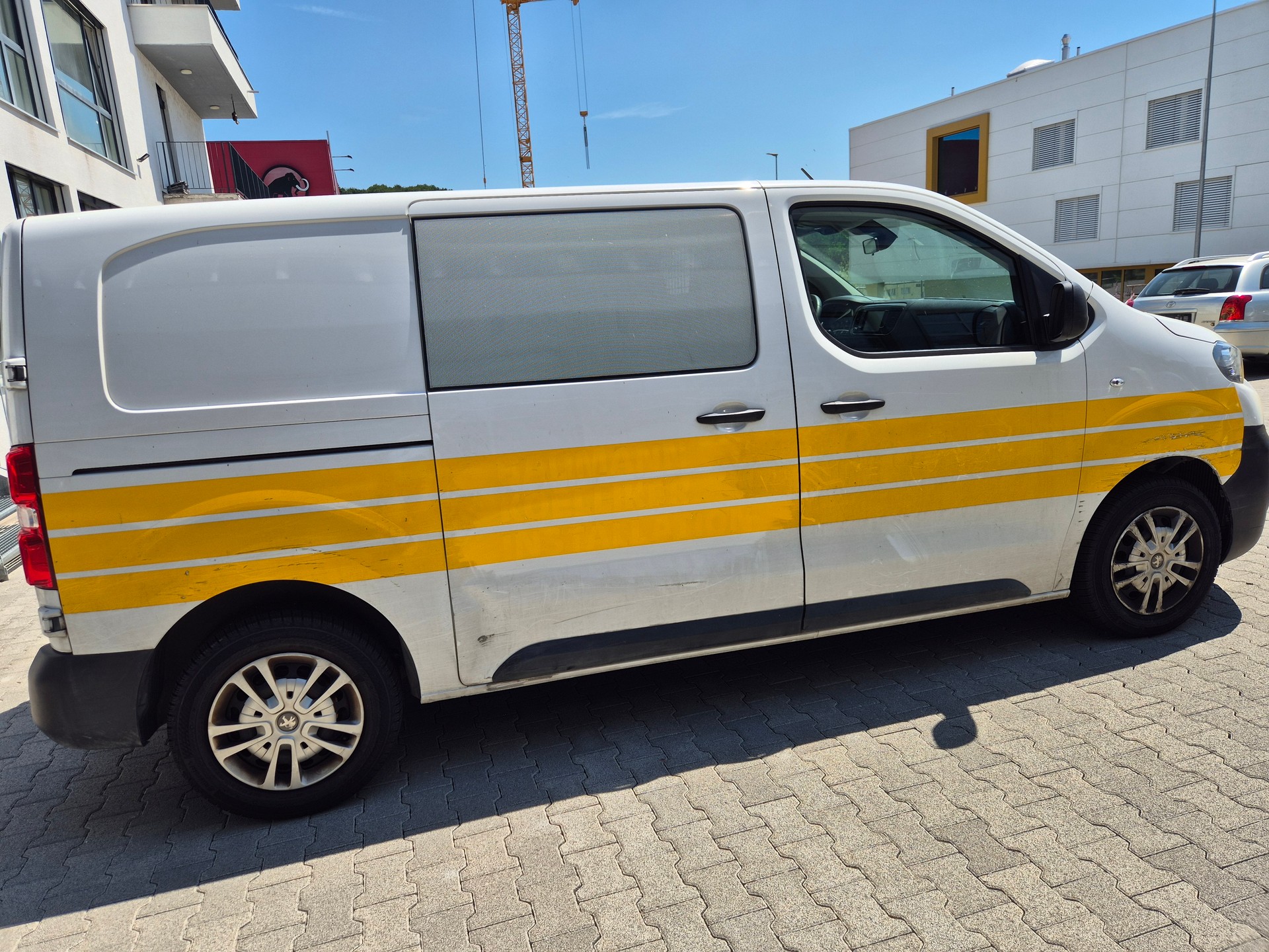 PEUGEOT Expert 2.0 BlueHDi 180 S&S Allure Compact EAT8-image-6