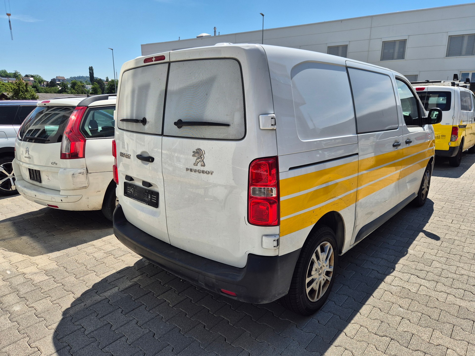 PEUGEOT Expert 2.0 BlueHDi 180 S&S Allure Compact EAT8-image-5
