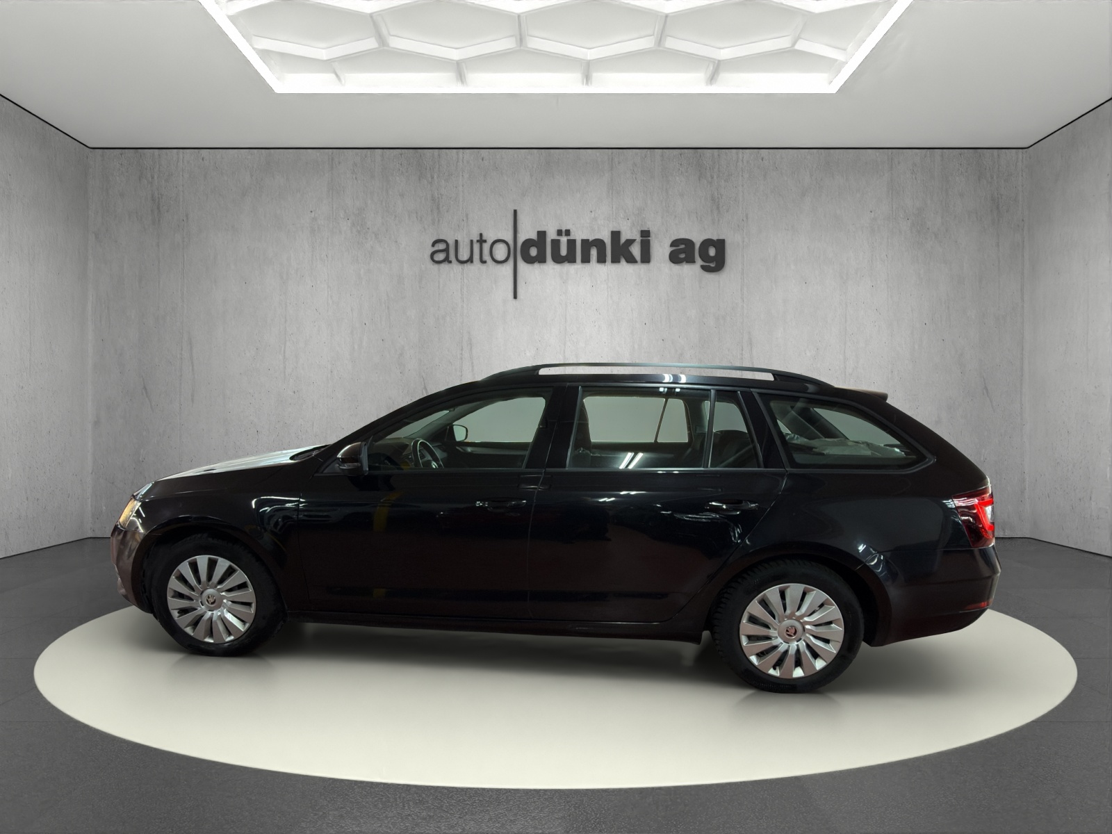 SKODA Octavia Combi 1.6 TDI Ambition DSG-image-5