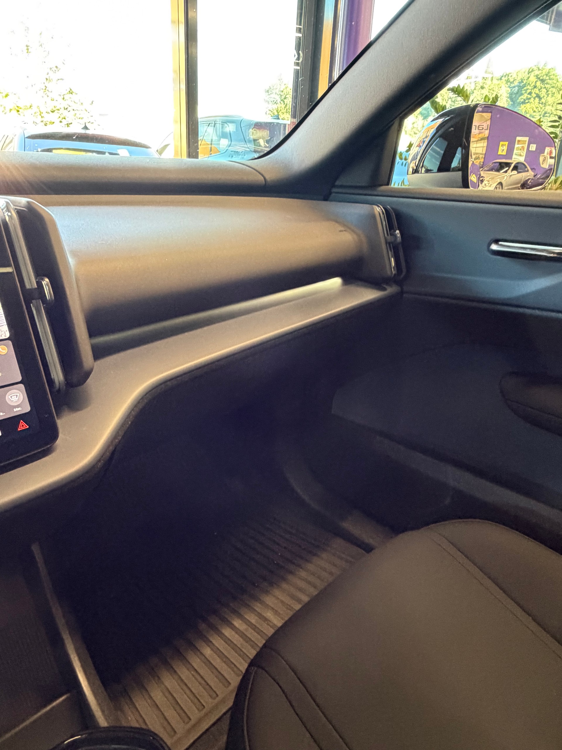 VOLVO EX30 Cross Country E60 69kWh Twin Performance AWD-image-12