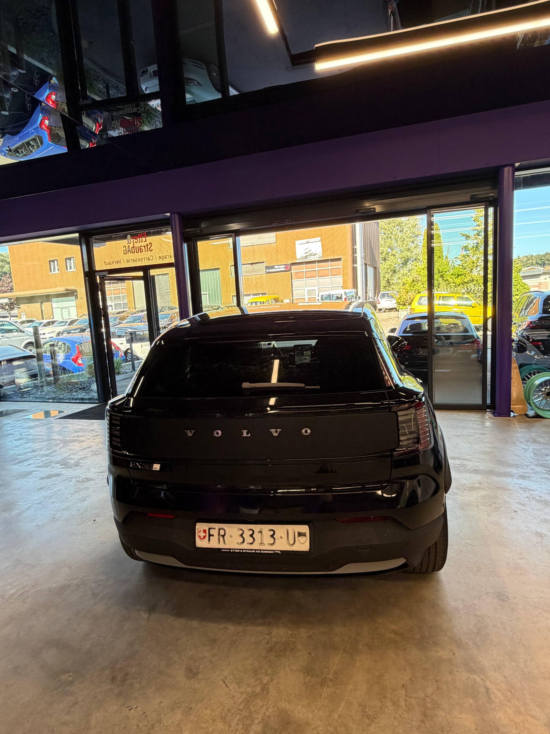 VOLVO EX30 Cross Country E60 69kWh Twin Performance AWD-image-6
