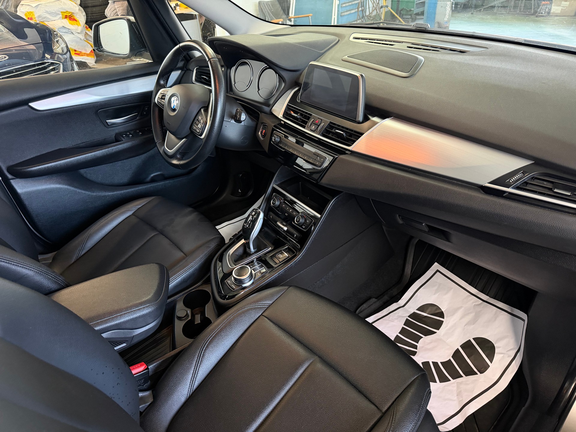 BMW 220d xDrive Gran Tourer Steptronic | CH-Auto | Frisch MFK | Frisch Service | 7-Plätzer | AHK-image-7