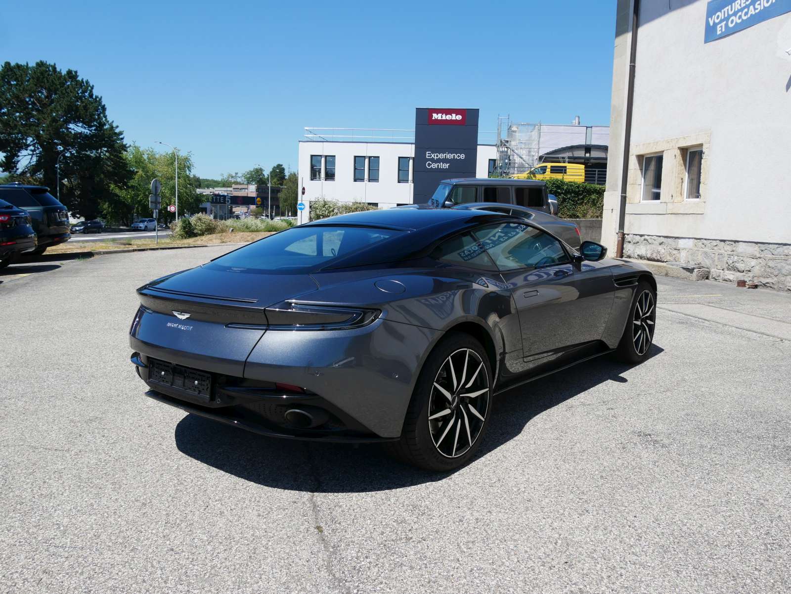 ASTON MARTIN DB11 V8 Touchtronic 3-image-3
